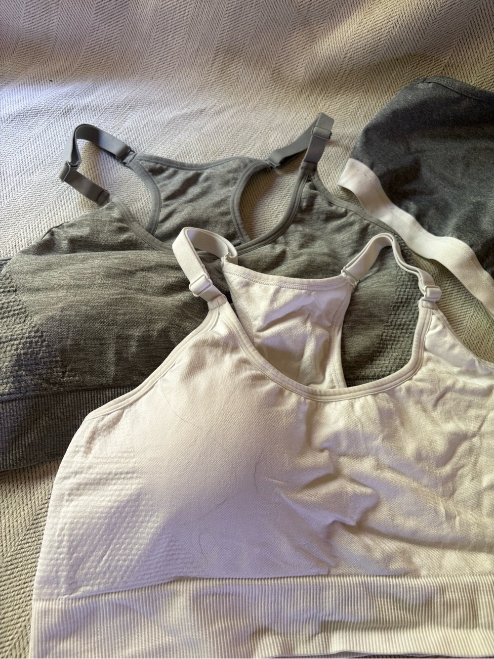 Seamless Racerback Sports Bralette - White and Gray bundle
